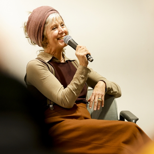 Walk & Talk door solotentoonstelling Backbone, Museum Rijswijk